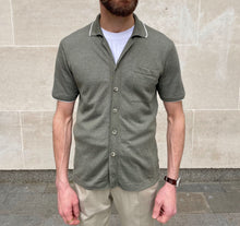 Load image into Gallery viewer, Fedeli &#39;Jazz&#39; Cuban collar knitted shirt, Green
